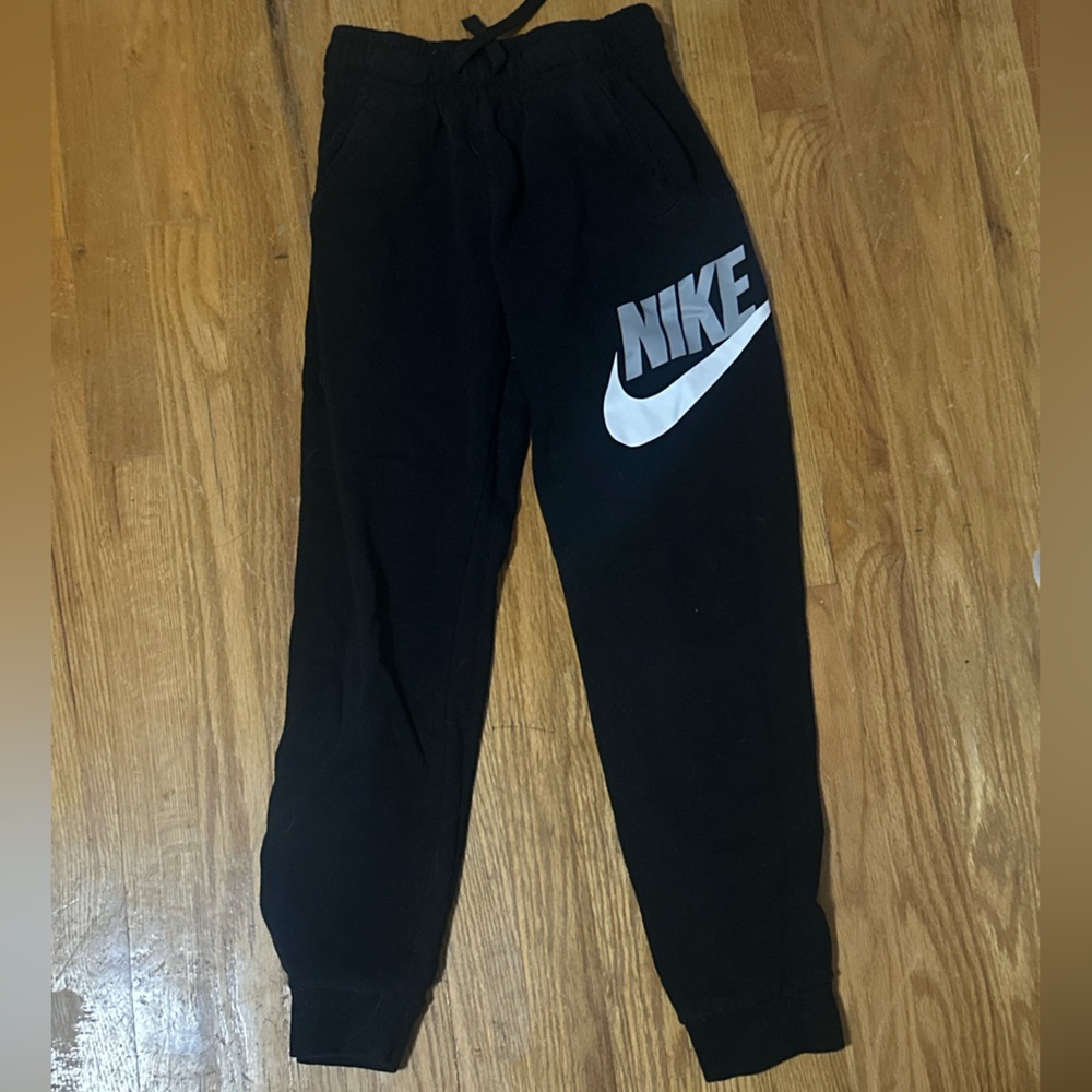 Nike Black Sweatpants Comfortable Athletic Wear youth medium